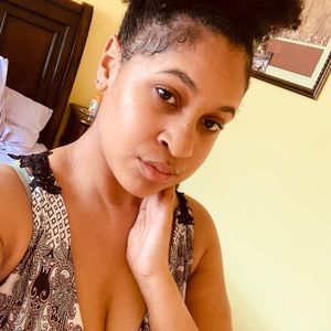 Meet your Posher, Jasmine